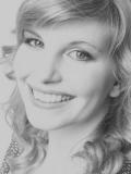 http://images.castcall.blue-compass.com.s3.amazonaws.com/portfolio/352/352810.jpg