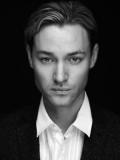 http://images.castcall.blue-compass.com.s3.amazonaws.com/portfolio/372/372801.jpg
