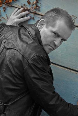 http://images.castcall.blue-compass.com.s3.amazonaws.com/portfolio/328/328203.jpg