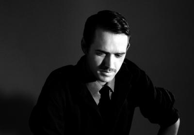 http://images.castcall.blue-compass.com.s3.amazonaws.com/portfolio/391/391014.jpg