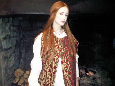 http://images.castcall.blue-compass.com.s3.amazonaws.com/portfolio/404/404127.jpg