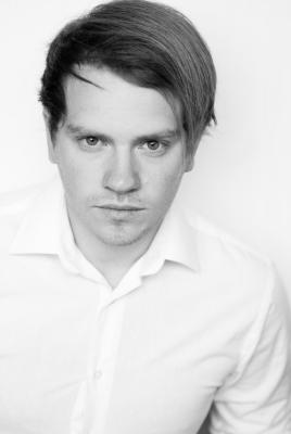 http://images.castcall.blue-compass.com.s3.amazonaws.com/portfolio/405/405056.jpg