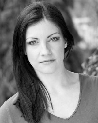 http://images.castcall.blue-compass.com.s3.amazonaws.com/portfolio/433/433284.jpg
