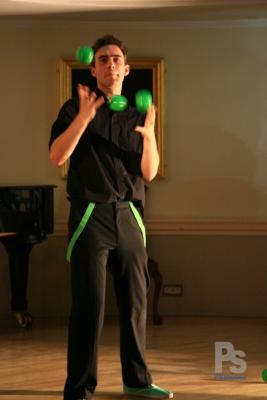 http://images.castcall.blue-compass.com.s3.amazonaws.com/portfolio/463/463318.jpg