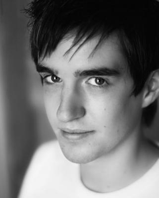 http://images.castcall.blue-compass.com.s3.amazonaws.com/portfolio/465/465412.jpg