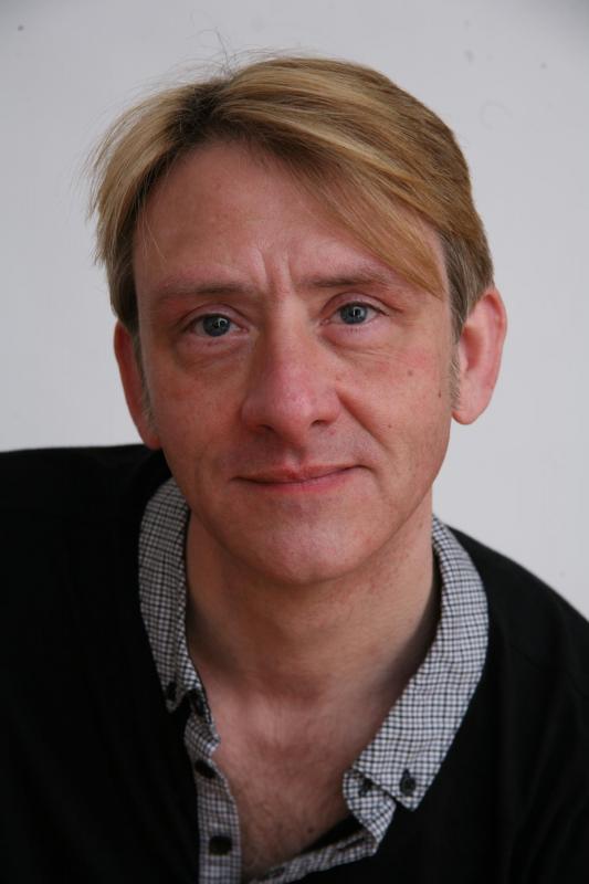 http://images.castcall.blue-compass.com.s3.amazonaws.com/portfolio/518/518213.jpg