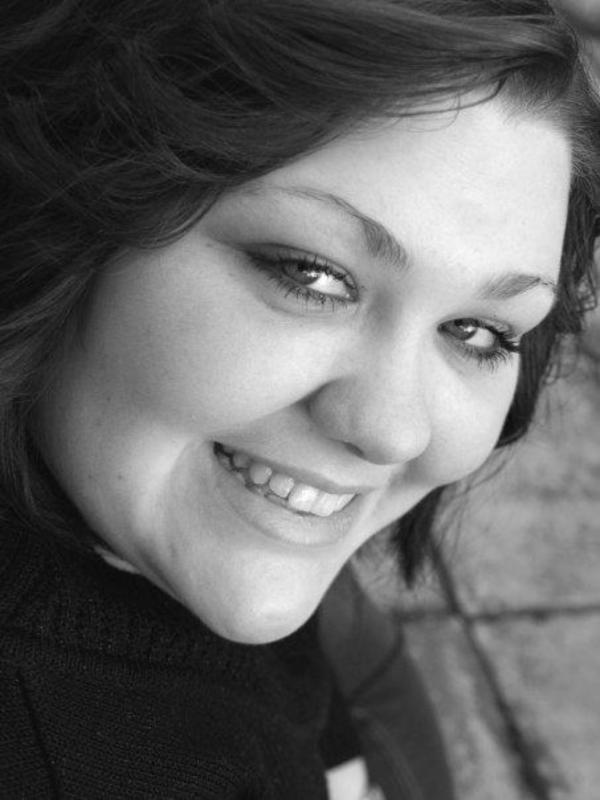 http://images.castcall.blue-compass.com.s3.amazonaws.com/portfolio/613/613451.jpg