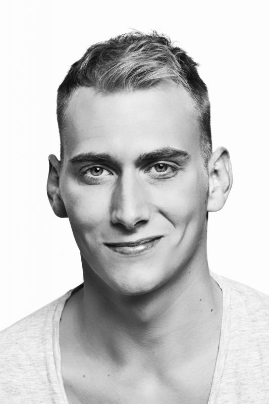 http://images.castcall.blue-compass.com.s3.amazonaws.com/portfolio/614/614290.jpg