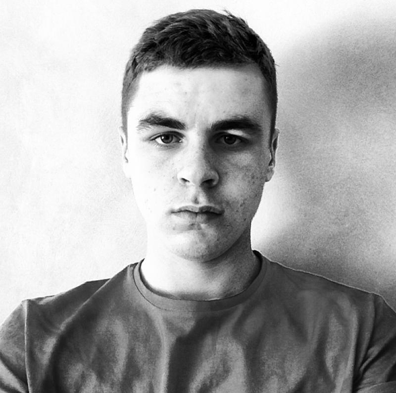 http://images.castcall.blue-compass.com.s3.amazonaws.com/portfolio/660/660982.jpg